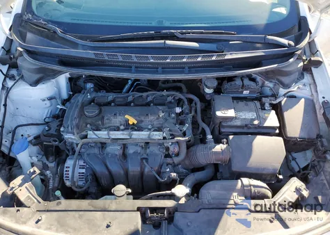 2018 Kia Forte Lx z USA, uszkodzony, nr VIN 3KPFK4A71JE231389